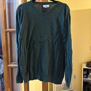 Green lightweight sweater